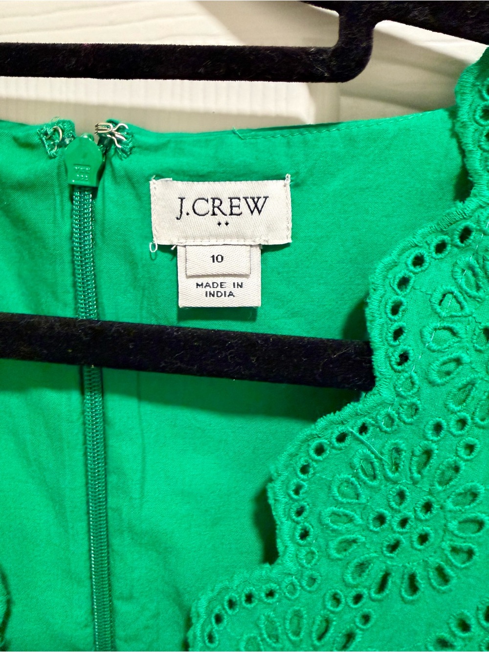 J. Crew Green Eyelet V-Neck Dress Like New Size 10 - Picture 3 of 4